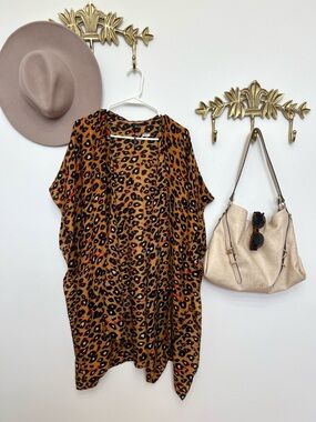 🆕🍁Fall  Do everything in love Leopard Print Open-Front Tunic in Tan and Black X